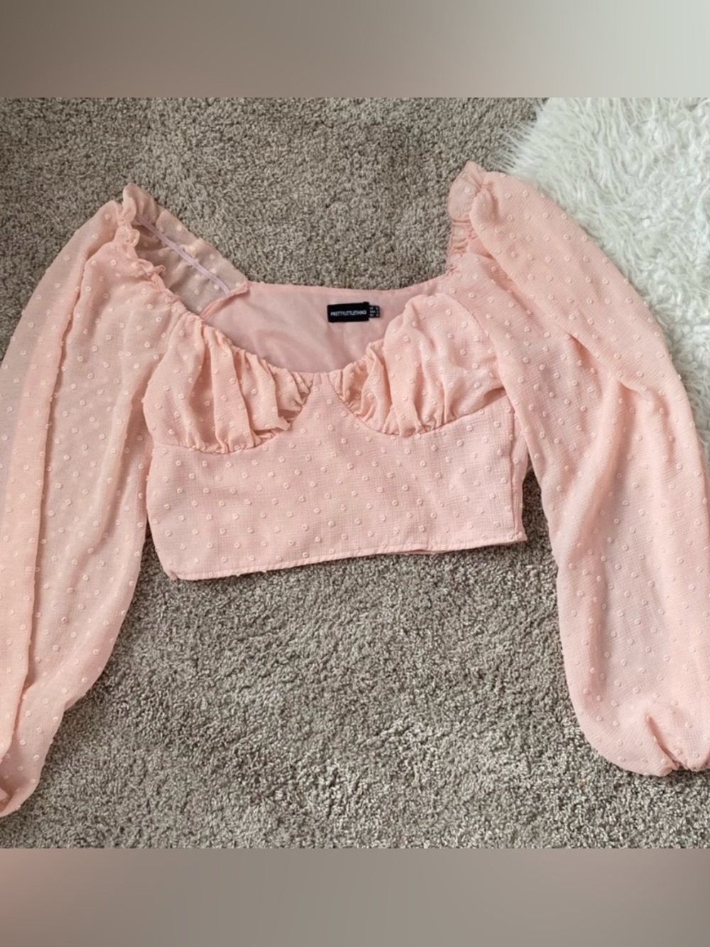 PrettyLittleThings Textured Pink Puff Sleeve Cropped Blouse
